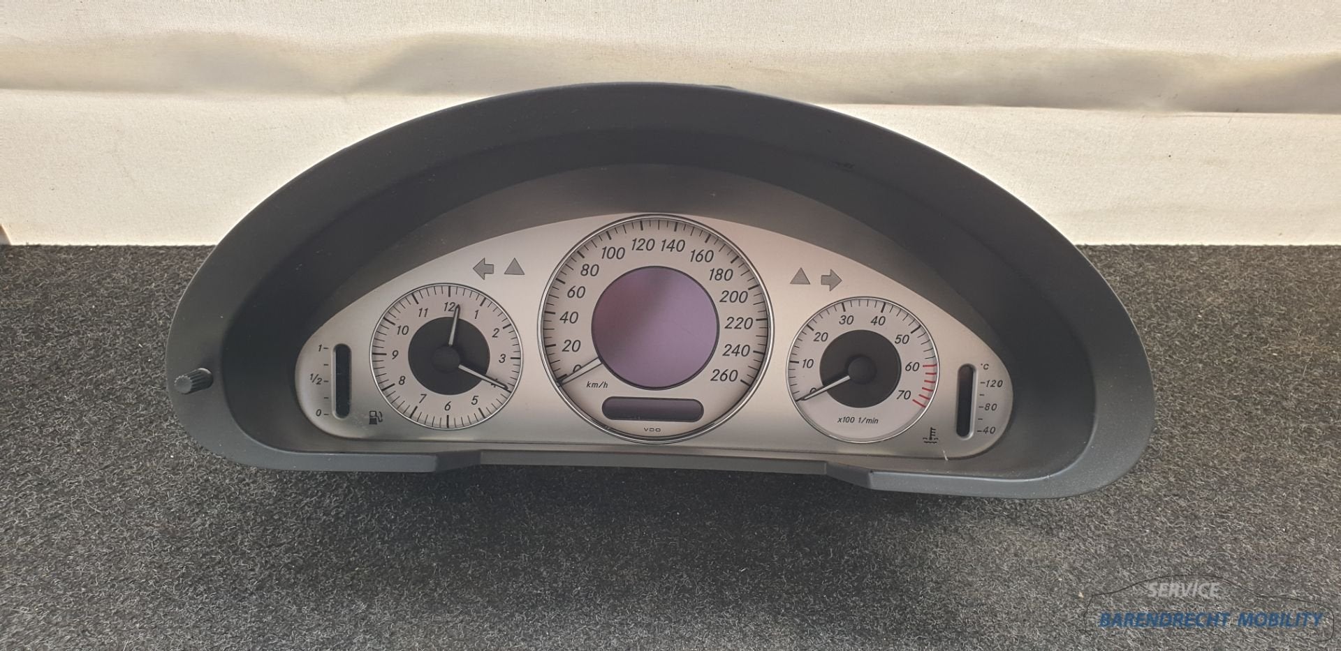 Kilometerteller W211 E klasse Mercedes A2115404711 Avantgard, Gebruikt, Mercedes-Benz AG, Mercedes-Benz, Mercedesstrasse 120
70372  Stuttgart, DE