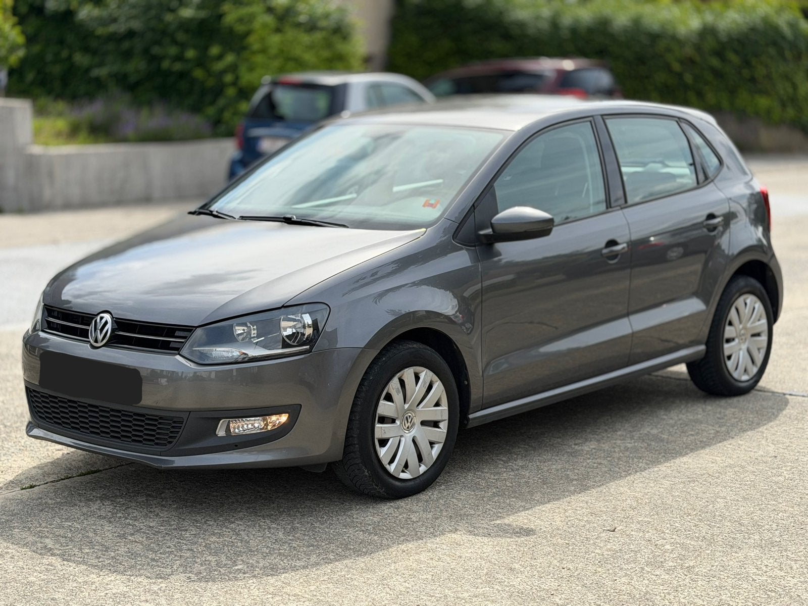 VOLKSWAGEN POLO 1.2i ~ EURO5 ~ PARKEERSENSOR ~ CRUISE CONTL, Auto's, Voorwielaandrijving, Euro 5, Stof, Zwart