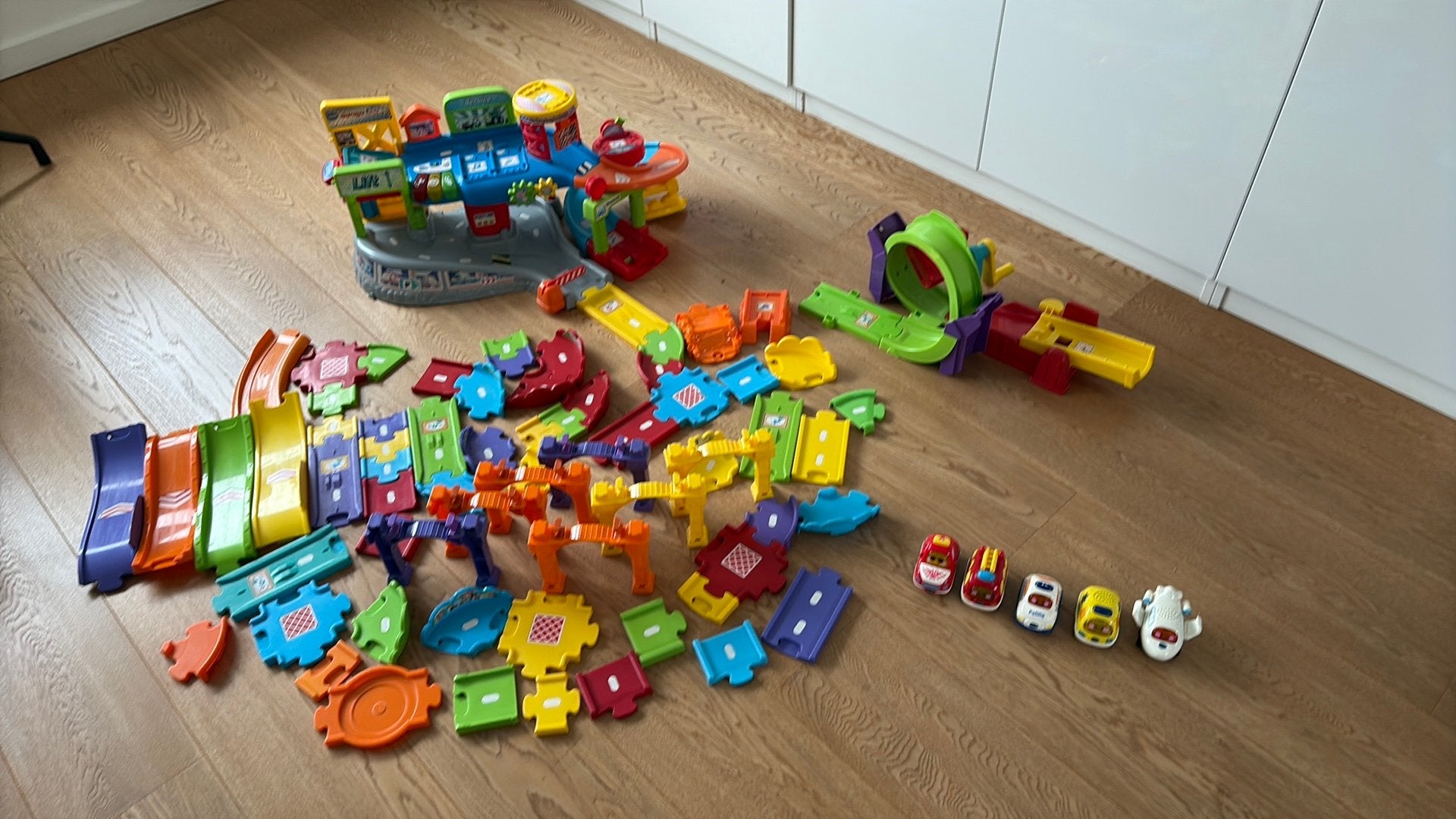 Vtech vante un garage avec de nombreux extras, Enlèvement ou Envoi, Utilisé, 6 mois à 2 ans