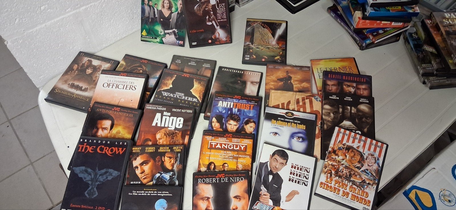 lot de dvd tout genre, Enlèvement ou Envoi