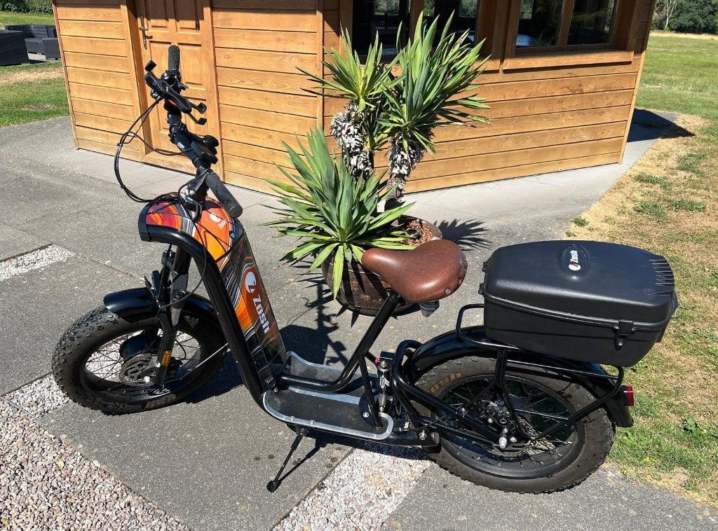 ZOOSH MOUNTAIN NEW GENER scooter. TWEEWIELAANDRIJVING! !, Fietsen en Brommers, Steps, Ophalen, Zo goed als nieuw, Overige typen