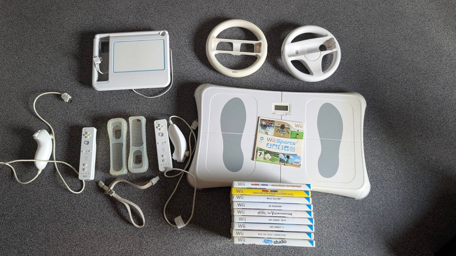 Complete Nintendo Wii Set - incl. Mario Kart, Balance Board, Consoles de jeu & Jeux vidéo, Enlèvement ou Envoi, Utilisé, Avec 2 manettes