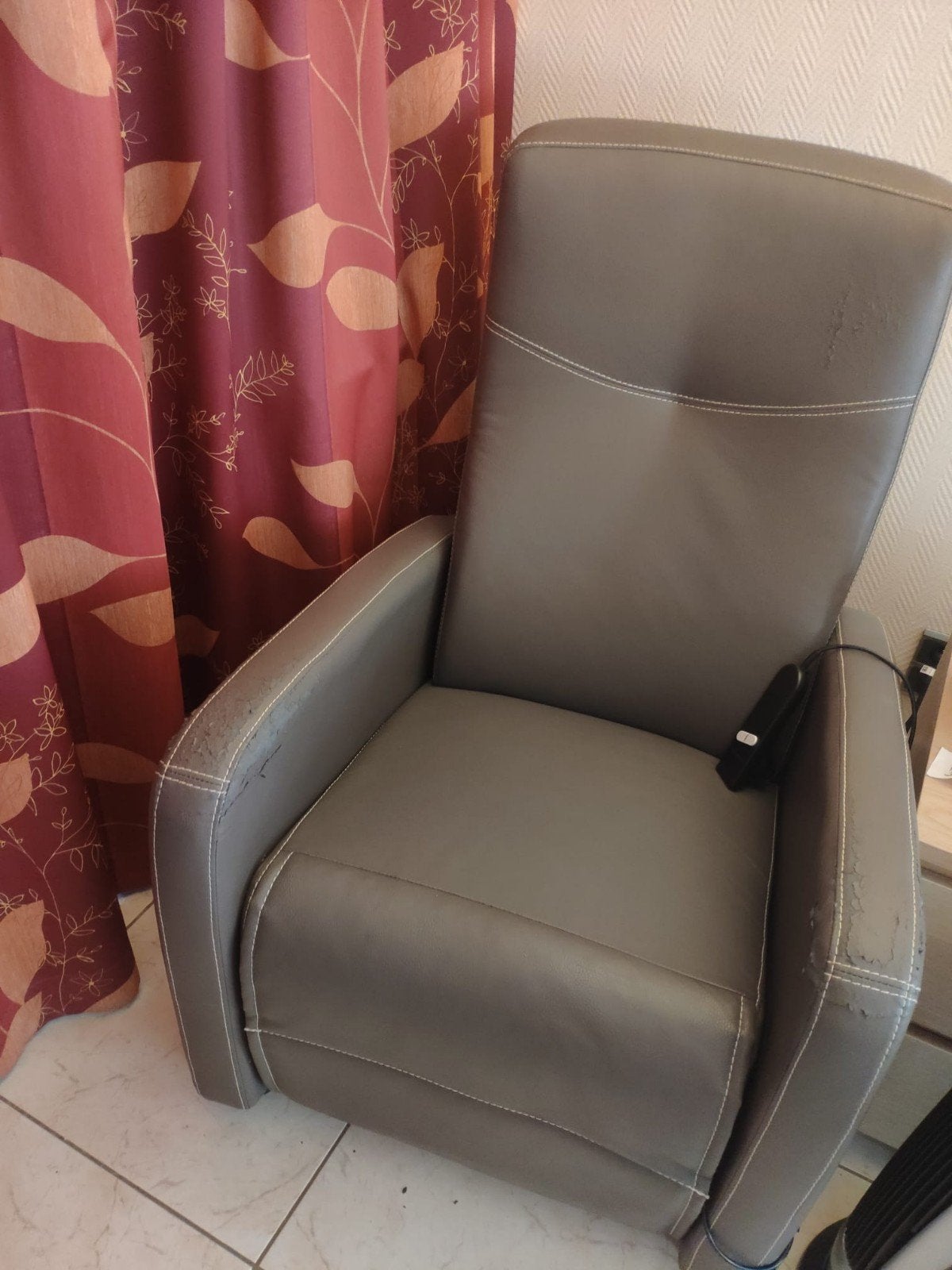 Fauteuil électrique avec télécommande, Enlèvement, Cuir