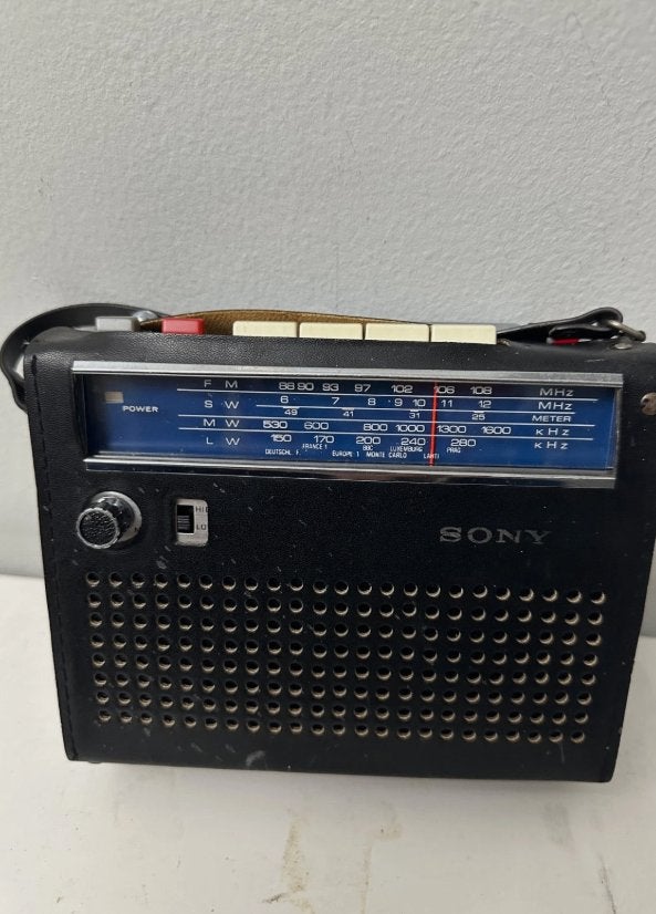 SONY FM/LW/MW/SW 4Band draagbare radio, model 5F-94DL, Ophalen of Verzenden