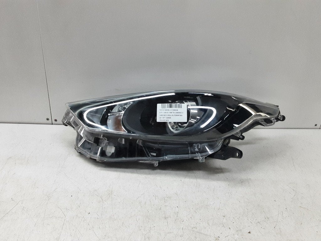 KOPLAMP LINKS Toyota Yaris IV (P21 / PA1 / PH1) (01-2020/-), Gebruikt, Mevr. I. Hauben, Toyota, Rue de l'Espoir 34 34
4030  GRIVEGNÉE, BE