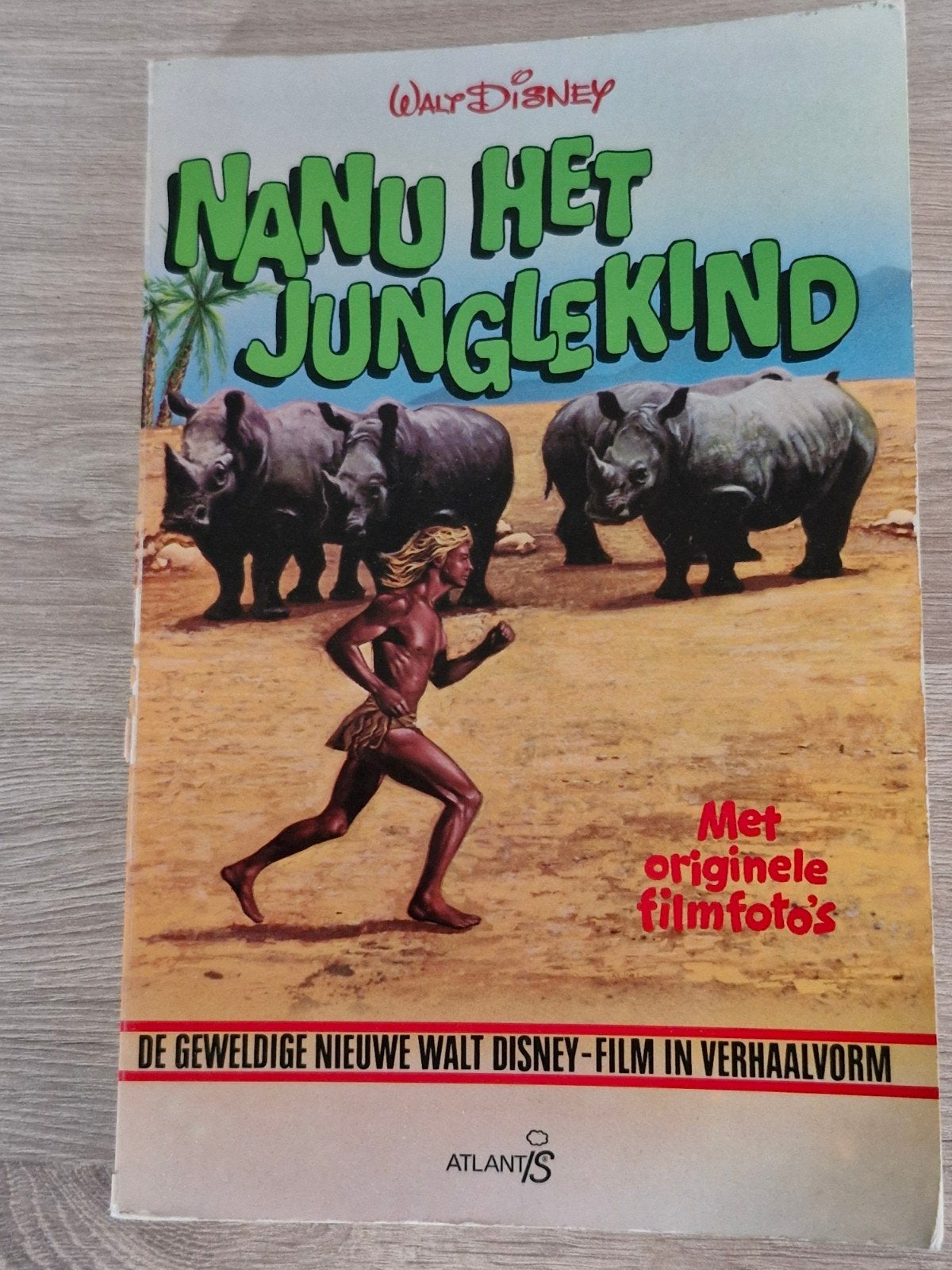Walt Disney Nanu Het junglekind , 1e druk 1973 filmboek, Ophalen of Verzenden, Overige figuren, Gebruikt, Overige typen