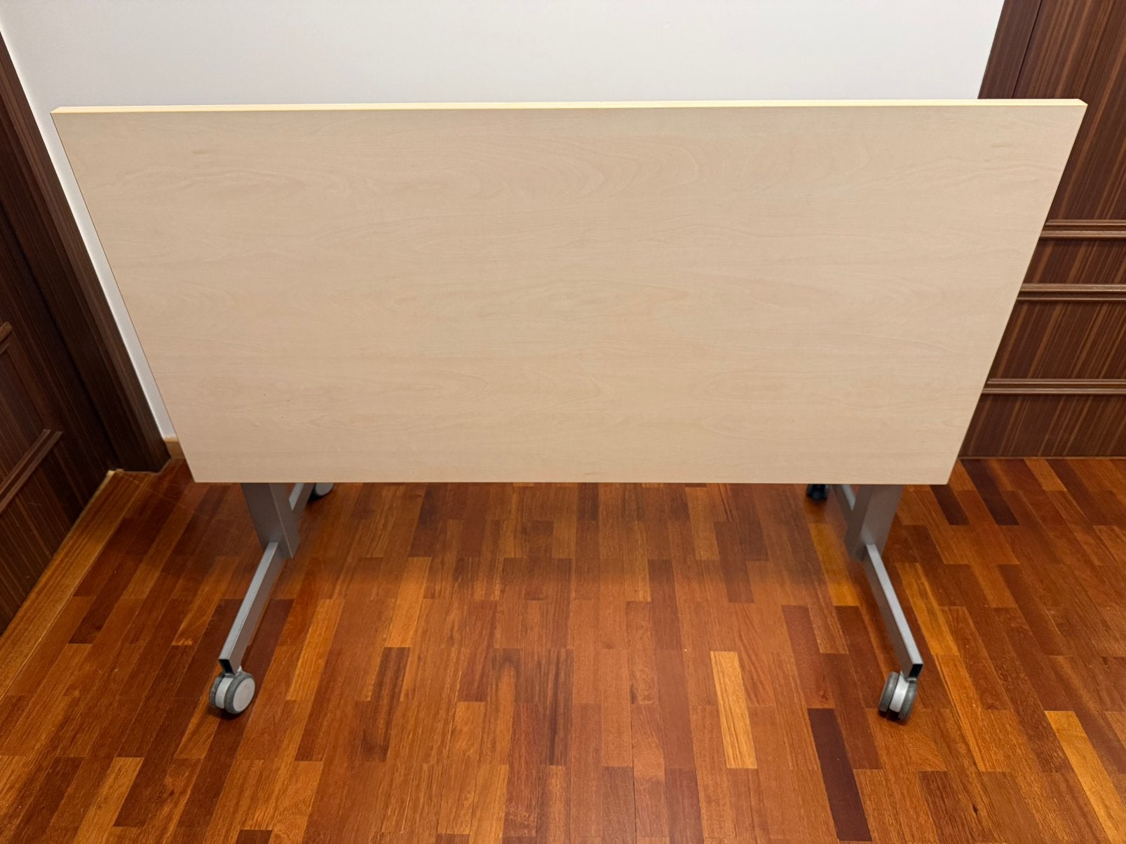 Bureau met opklapbaar werkblad, Ophalen, Gebruikt, Met wielen, 68 cm