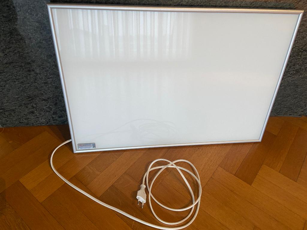 Infraroodpaneel 200w infranomic frame line + bevestigingset, Doe-het-zelf en Bouw, Ophalen, 30 tot 80 cm, Overige typen, Zo goed als nieuw