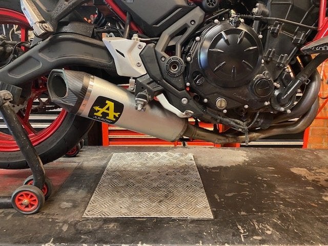 arrow uitlaat kawasaki z650 ninja 650, Enlèvement, Utilisé