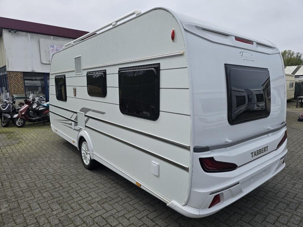 Tabbert Bottesini 490, Rondzit, Tabbert, Particulier, Vast bed