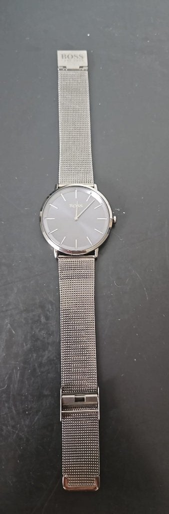 Montre Hugo Boss Skyliner, Bijoux, Sacs & Beauté, Montres | Hommes, Enlèvement, Acier, Acier
