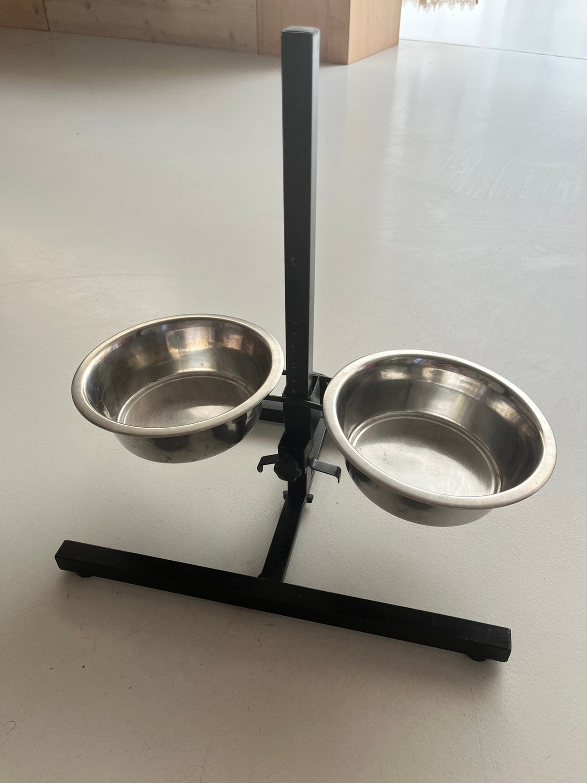 Honden voerbakjes XL in hoogte verstelbaar, Dieren en Toebehoren, Hondenvoerbakken en Drinkbakken, Ophalen, Verstelbaar, Zo goed als nieuw