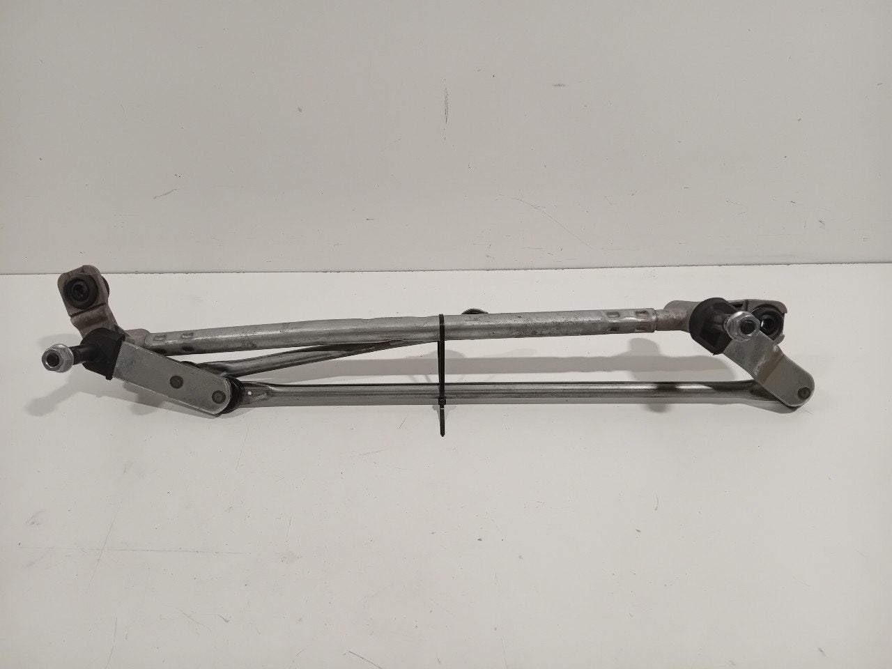 Ruitenwisser mechaniek voor Audi A1, Onderdelen@venauto.nl, Van der Ven Autorecycling B.V., Ettenseweg 76, 4706 PB Roosendaal, The Netherlands