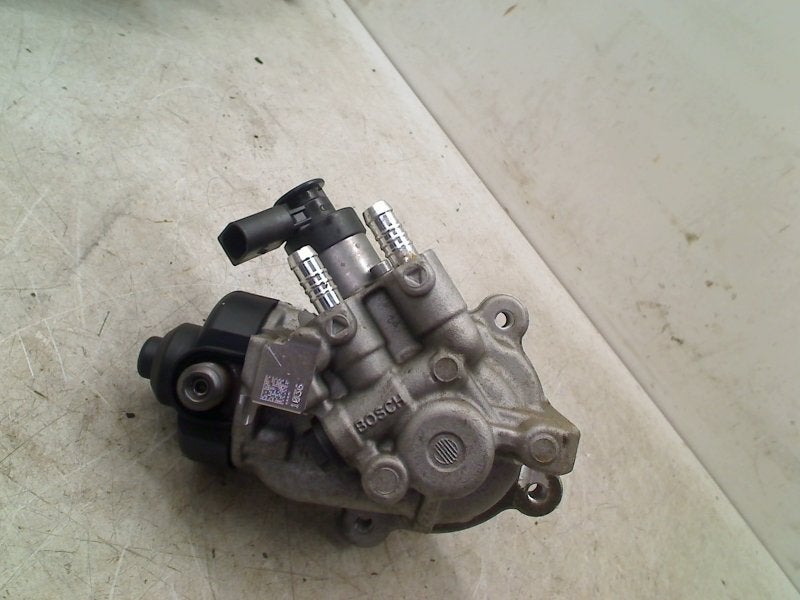 POMPE CARBURANT C Golf Sportsvan (AUVS) (04L130755D), Volkswagen, Volkswagen AG, Utilisé, Kundenbetreuung@volkswagen.de