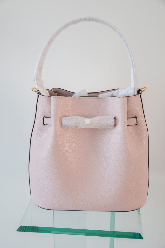 Sac à main Michael Kors Carson Bucket Bag neuf, Enlèvement ou Envoi, Neuf, Rose, Sac à main