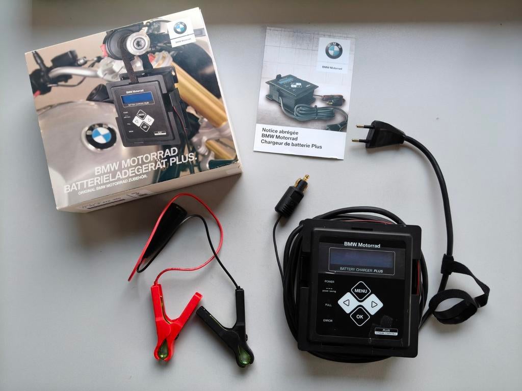Chargeur de batterie BMW Motorrad, Ophalen