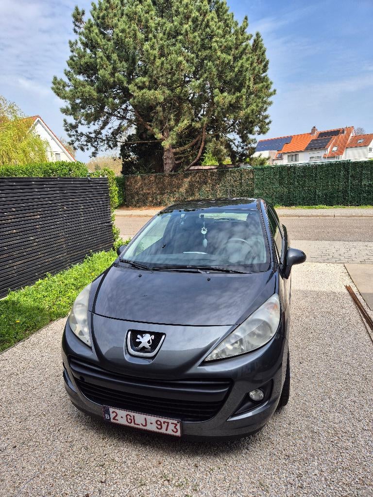 Peugeot 207+/ 2014/ 1.4 benzine/ airco/ cruisecontrol, Stof, Grijs, Particulier, 3 deurs
