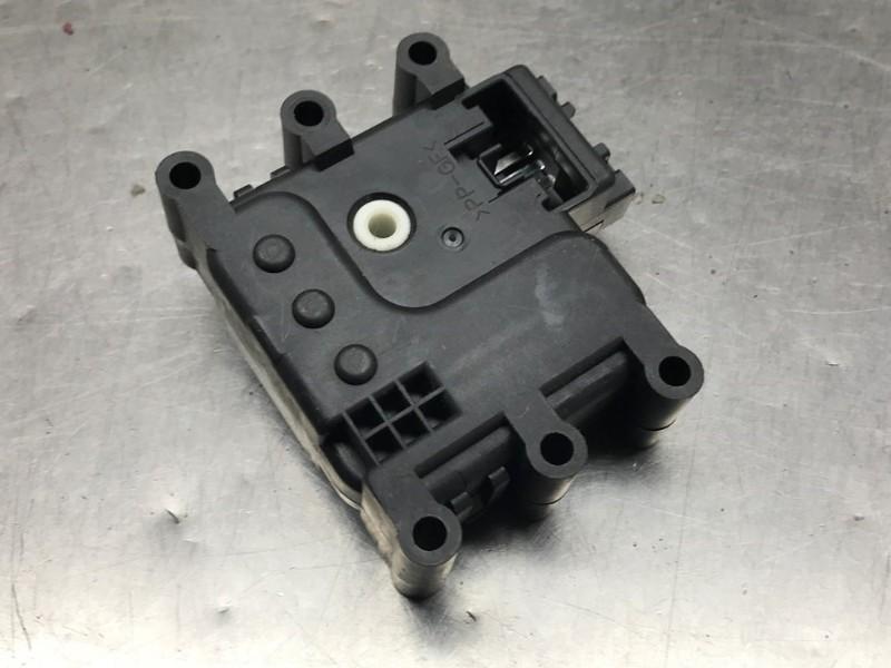 ACTIONNEUR MOTEUR VOLET CHAUFFAGE Mazda CX-5 (KF), Utilisé, Mazda