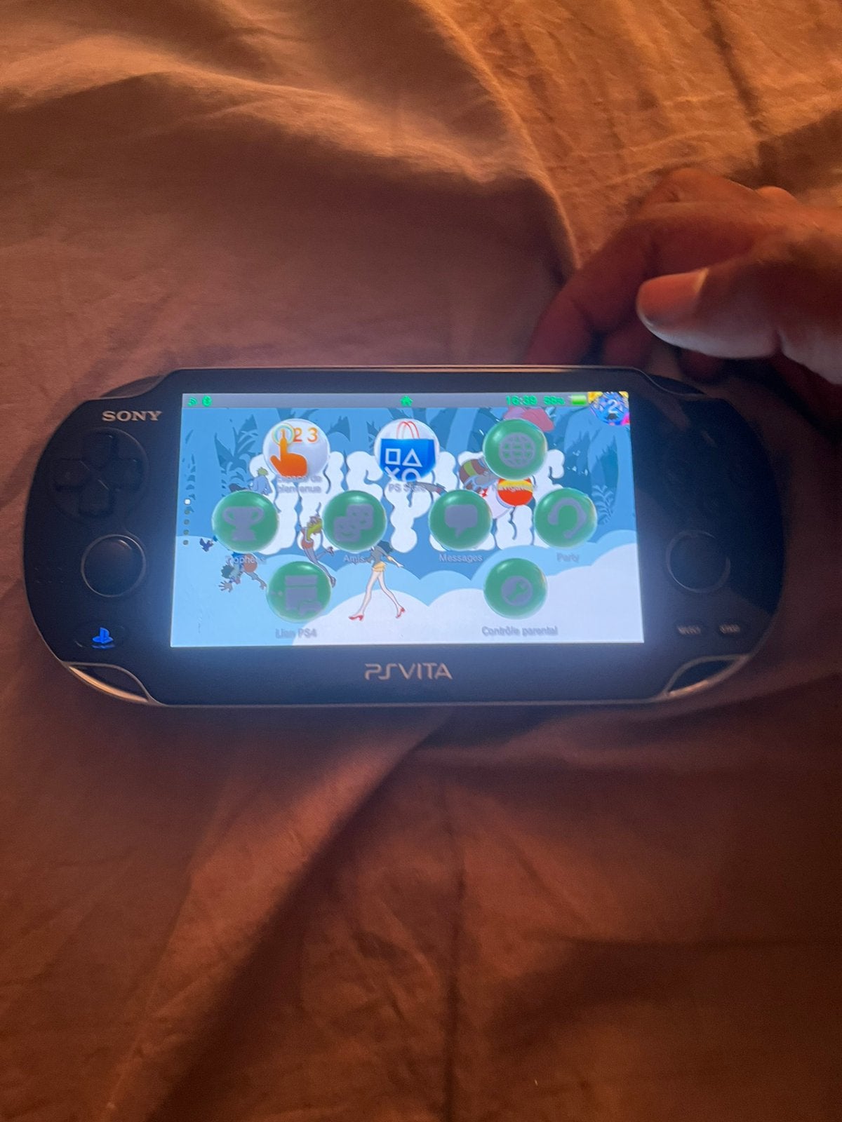 PS Vita OLED Moddee (klaar om te spelen), Games en Spelcomputers, Ophalen of Verzenden, Zo goed als nieuw