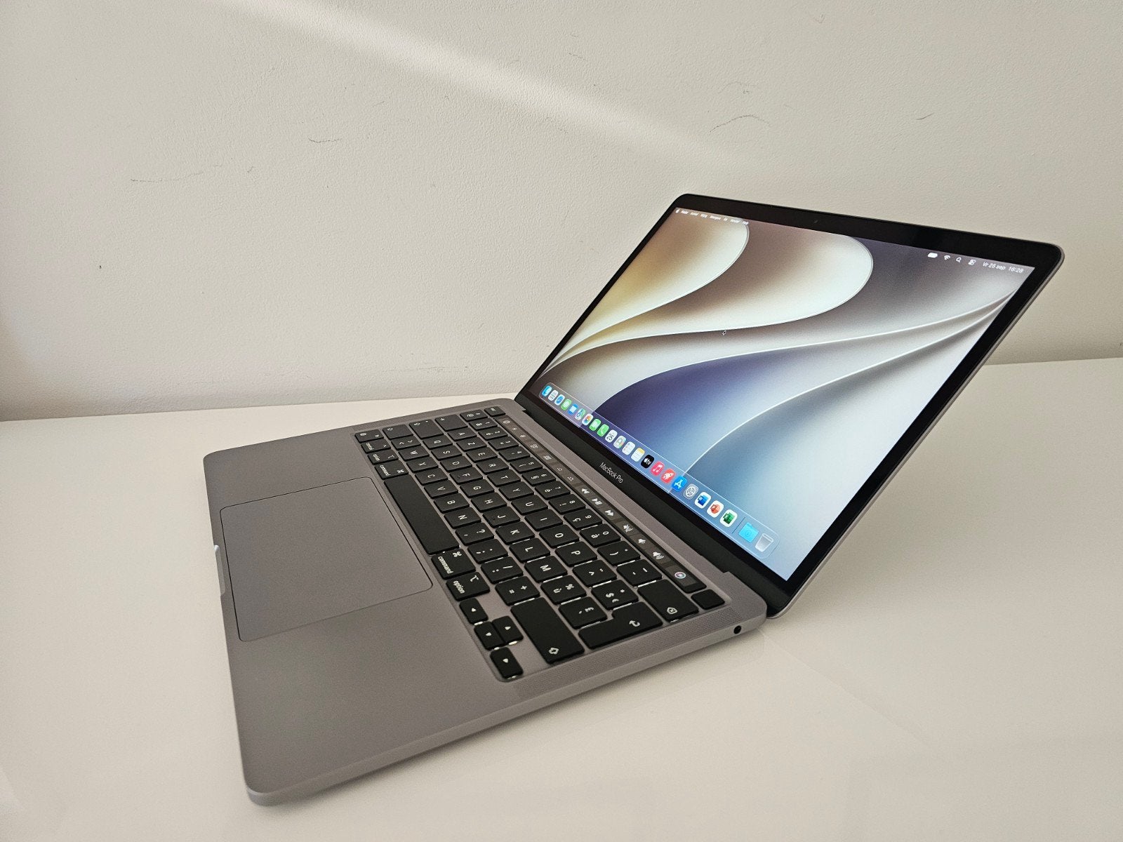 Macbook Pro 13" 2020 M1 chip / 512GB SSD / 8GB RAM, Computers en Software, MacBook Pro, 8 GB, 13 inch, 512 GB
