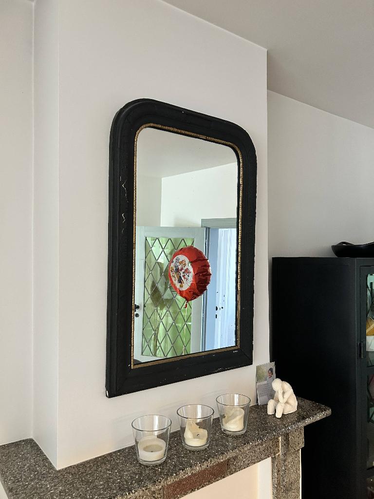 Antieke Louis Philippe-spiegel zwart met gouden boord, Antiek en Kunst, Ophalen, Rechthoekig, 50 tot 100 cm, Minder dan 100 cm