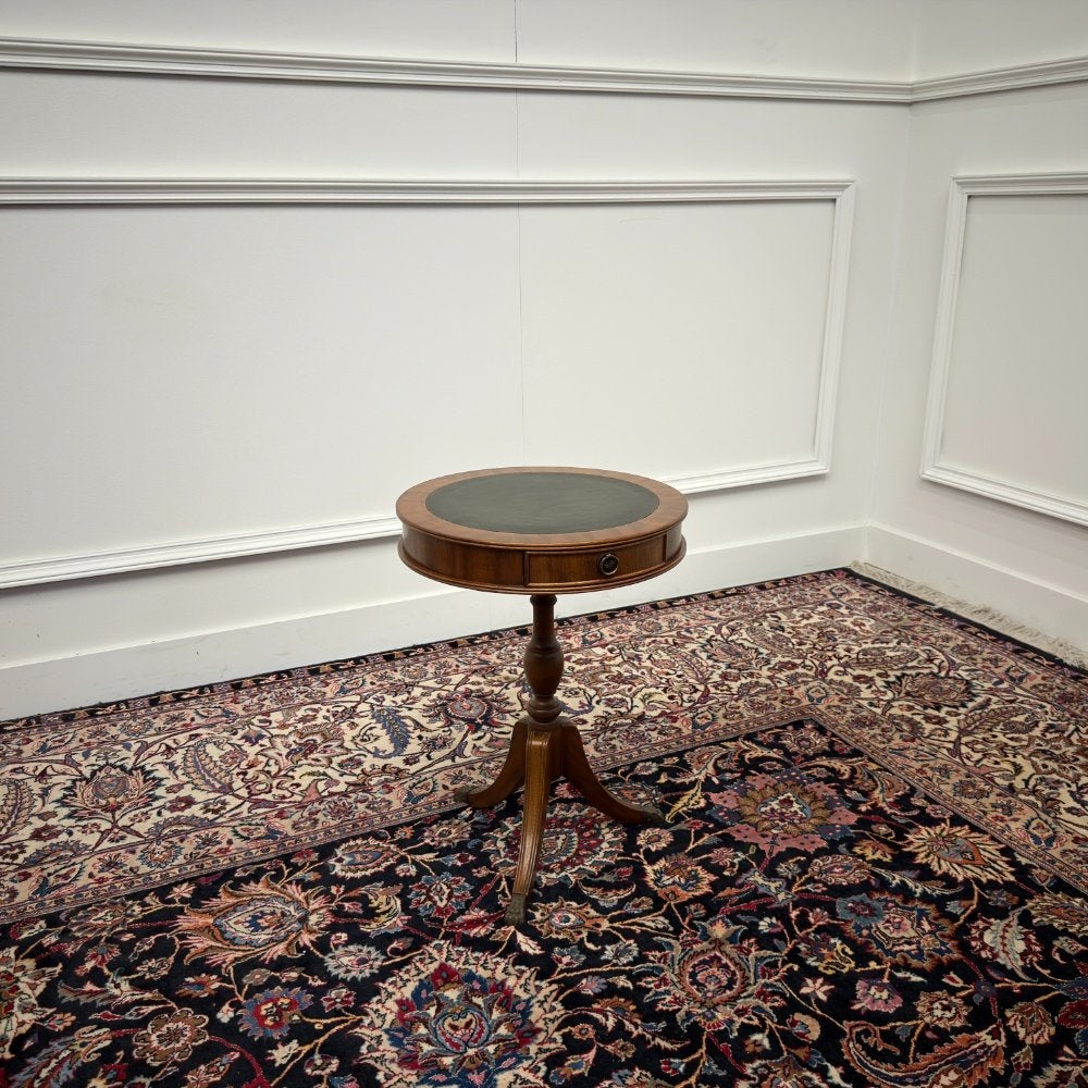 Klassiek Engels Chesterfield Sidetable, Antiek en Kunst, Ophalen