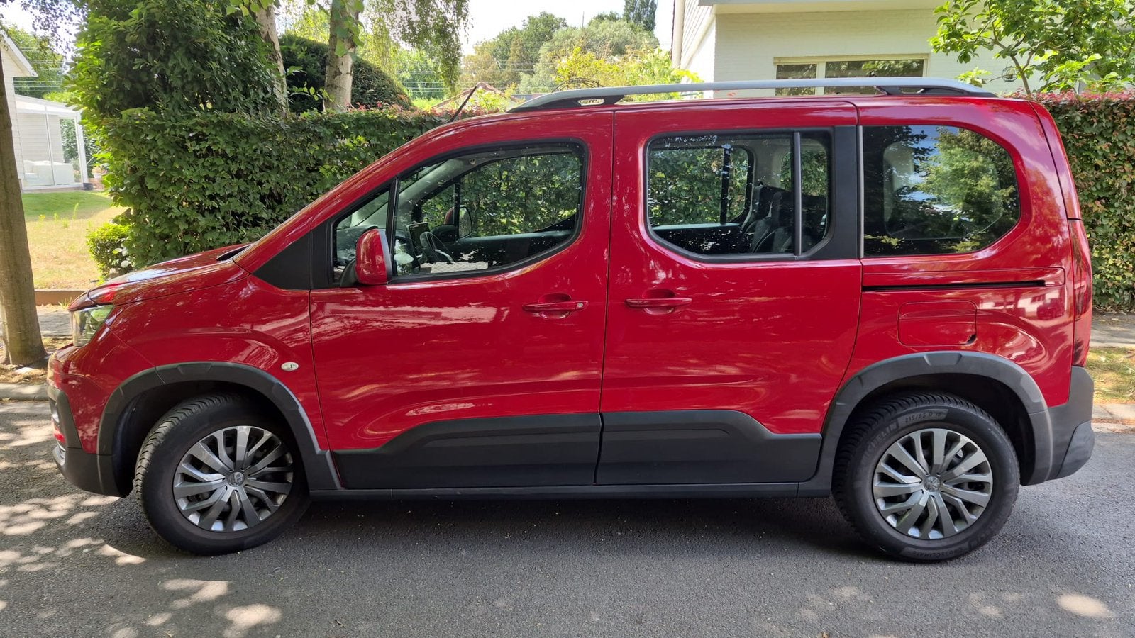 Peugeot Rifter 1.2 Benzine– 2019–137.262 km– Airco, Autos, Rouge, Achat, Euro 6, Entreprise