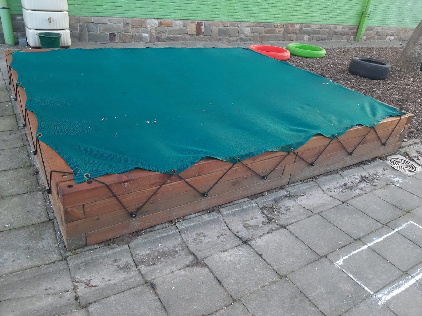 Zeer mooie zandbak Europlay 3m x 2,5m, Kinderen en Baby's, Speelgoed | Buiten | Zandbakken, Zo goed als nieuw, Ophalen