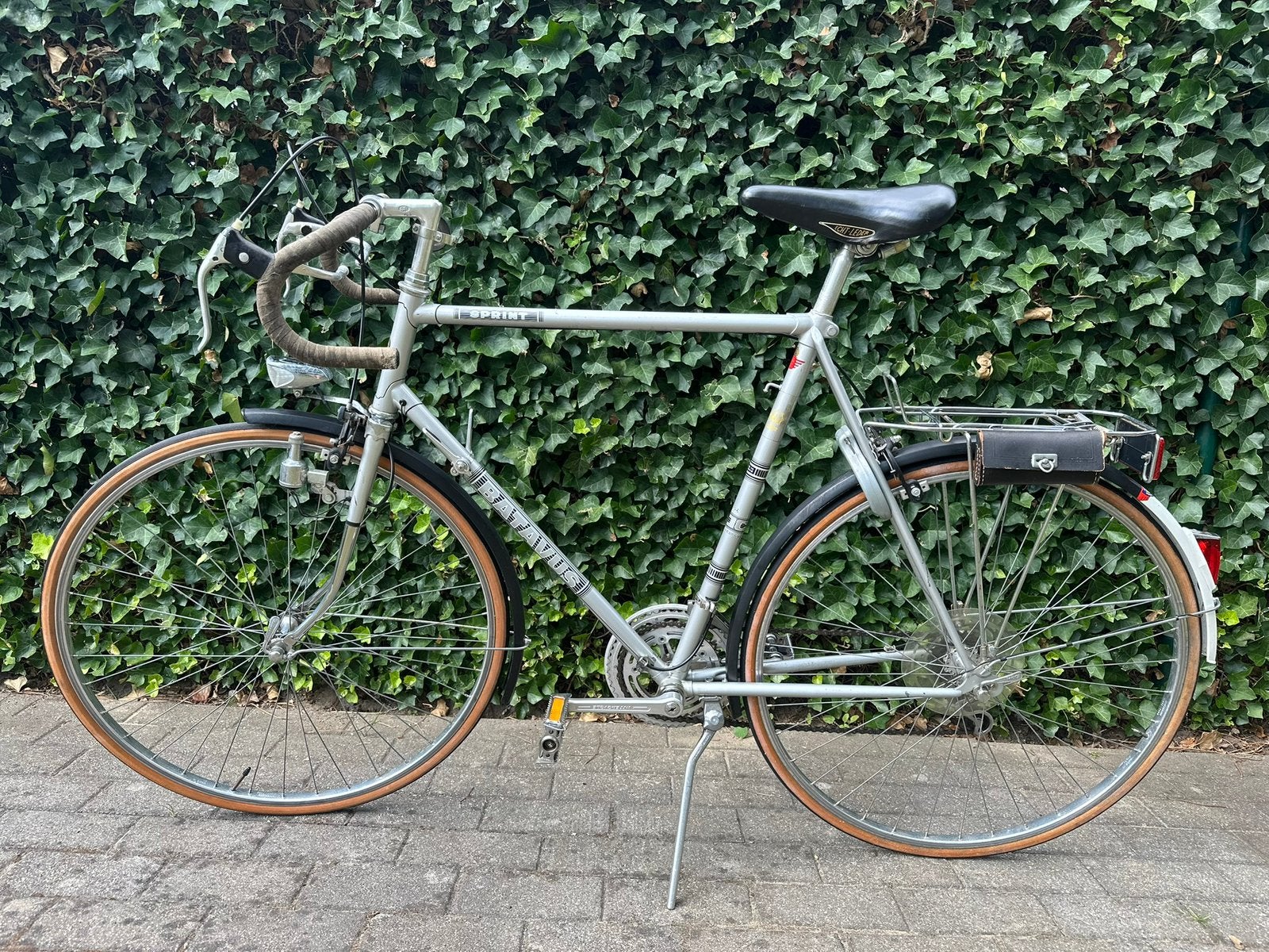 Vintage herenfiets met leuke details, Fietsen en Brommers, Fietsen | Oldtimers, Ophalen