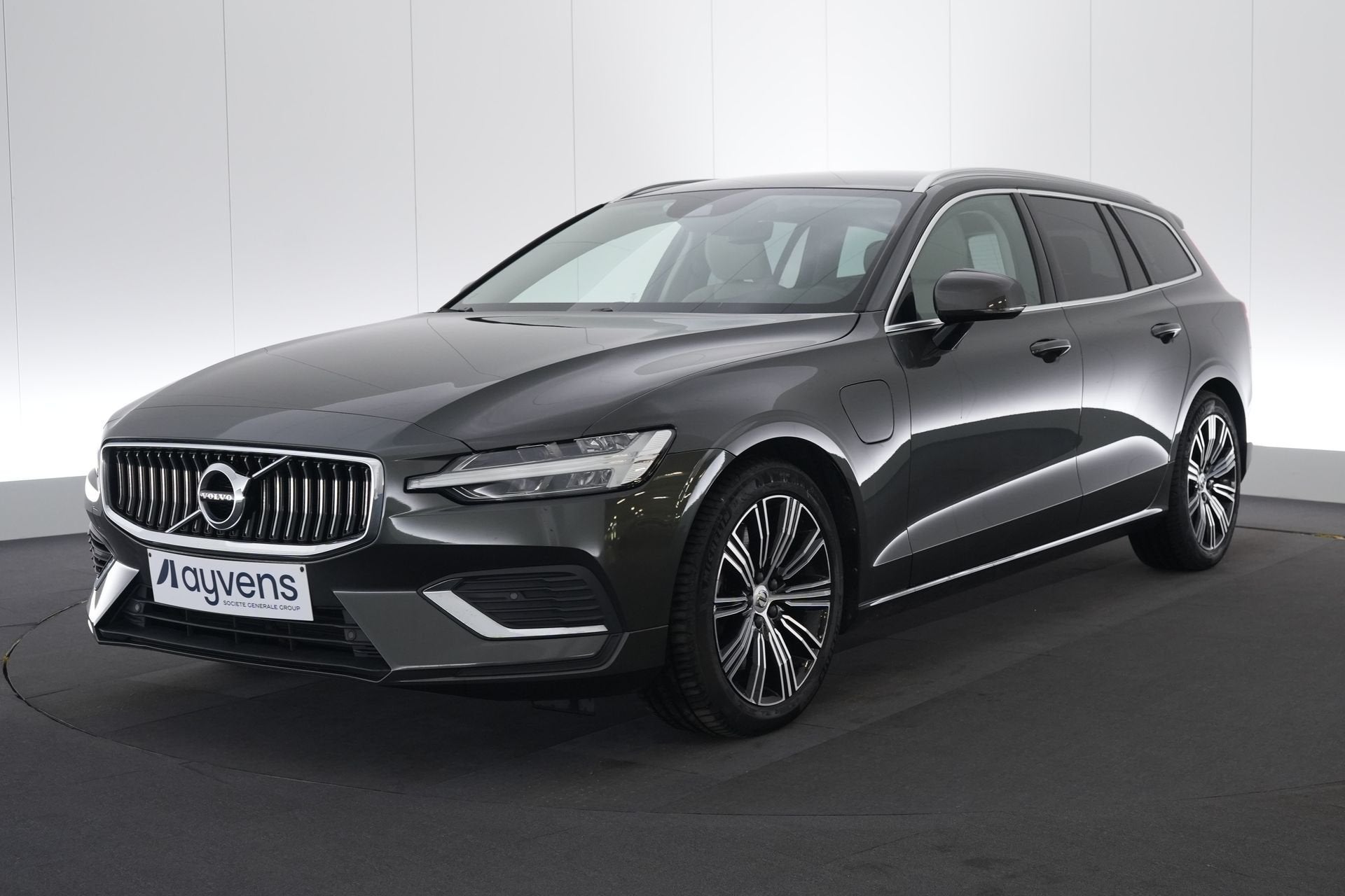 (2AKQ722) VOLVO V60 - 2018, Cuir, Argent ou Gris, Achat, Euro 6