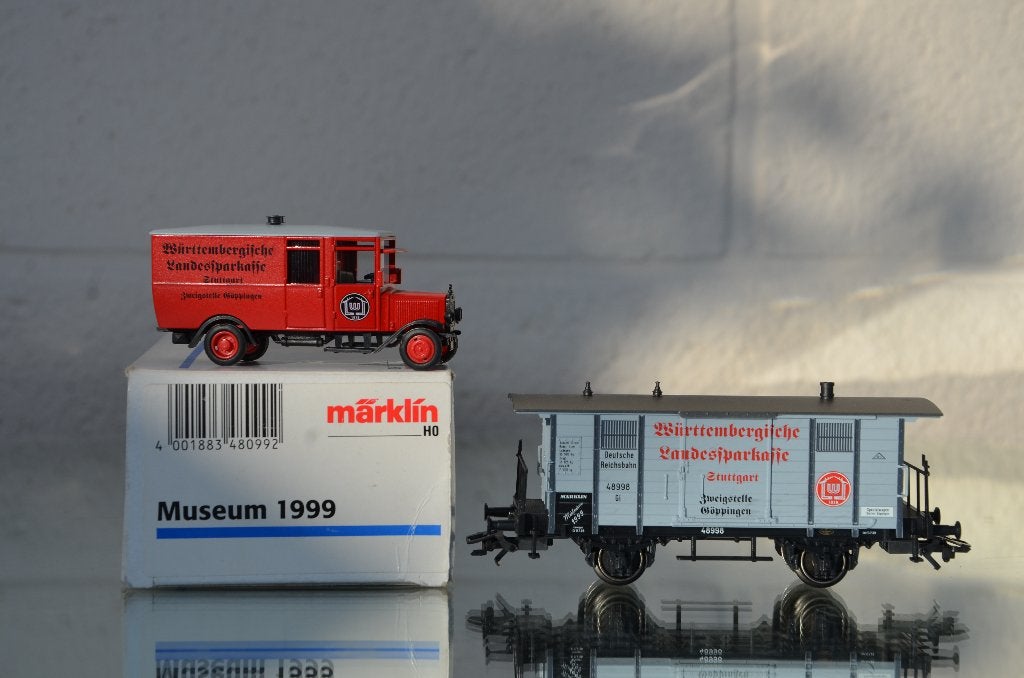 Marklin HO-Museum 1999-wagen+metalen bestelwagen, Hobby en Vrije tijd, Modeltreinen | H0, Ophalen of Verzenden, Wagon