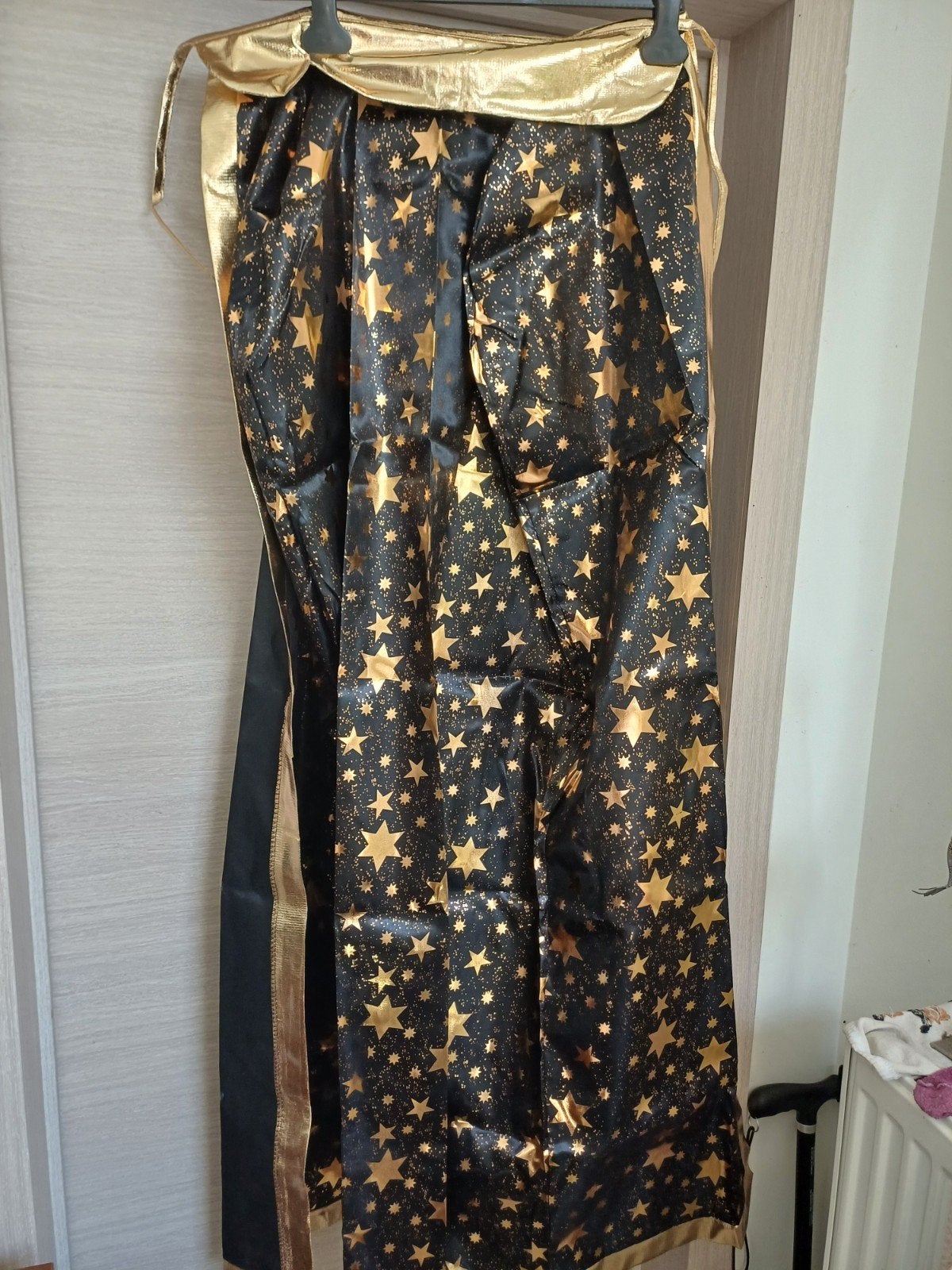Cape noire avec étoiles pour Halloween ou carnaval, Enlèvement ou Envoi, Comme neuf, Garçon ou Fille