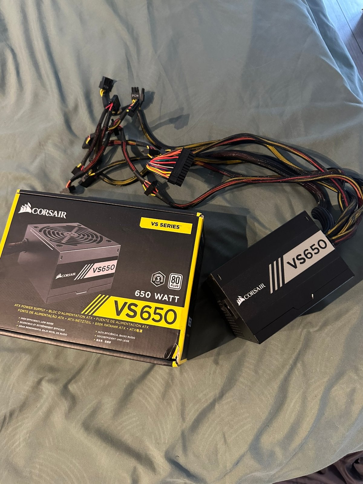 Corsair VS650 650W 80 Plus – Alimentation ATX Très bon état, Informatique & Logiciels, Alimentations internes, Comme neuf, Envoi