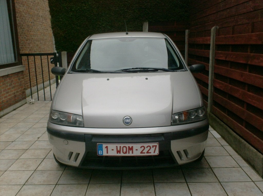 TE KOOP FIAT PUNTO 1200 CC, Autos, Achat, Entreprise, Boîte manuelle, Bleu
