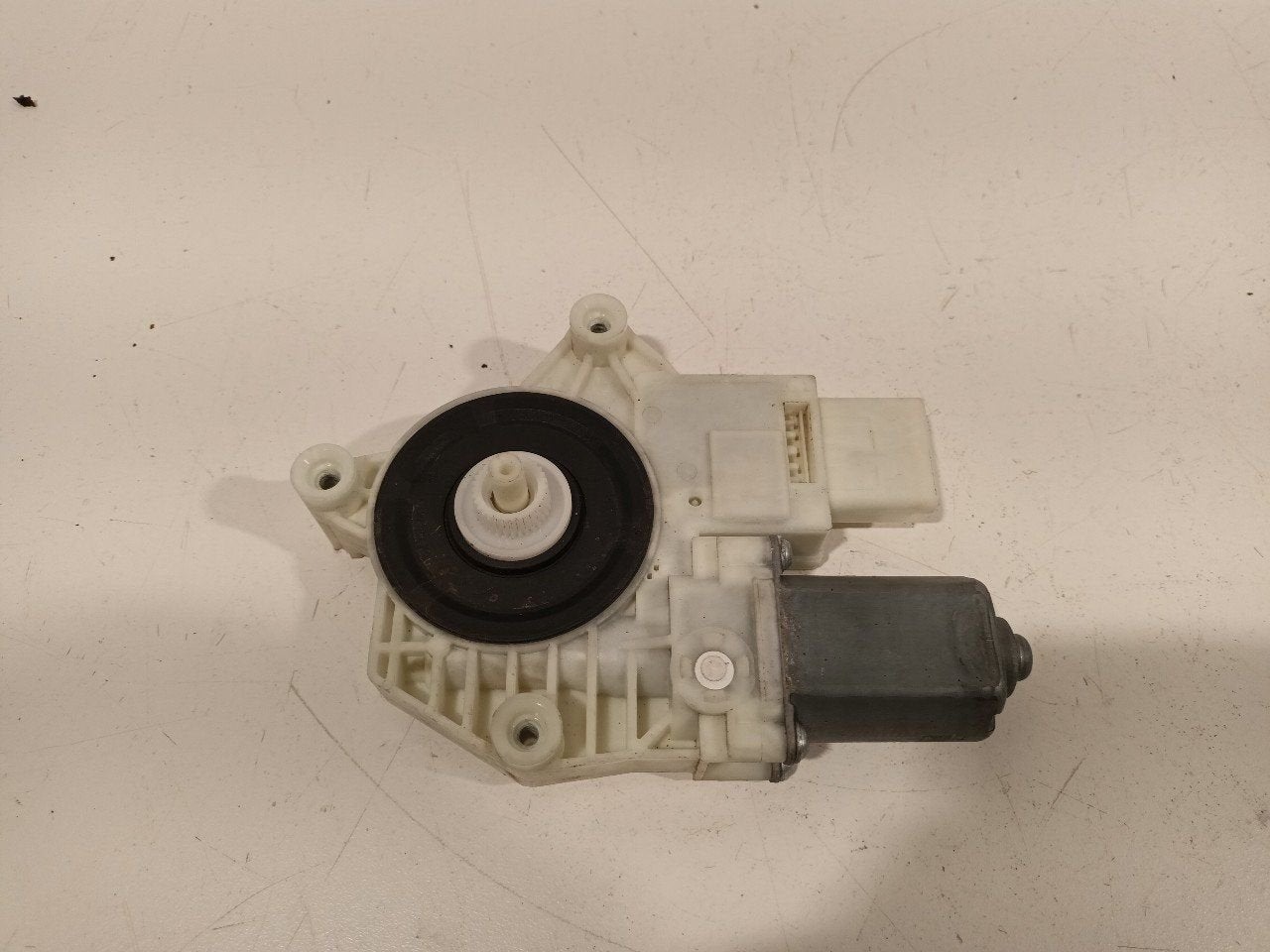 Motor raammechaniek elektrisch rechts voor Citroën Grand C4, Onderdelen@venauto.nl, Van der Ven Autorecycling B.V., Ettenseweg 76, 4706 PB Roosendaal, The Netherlands