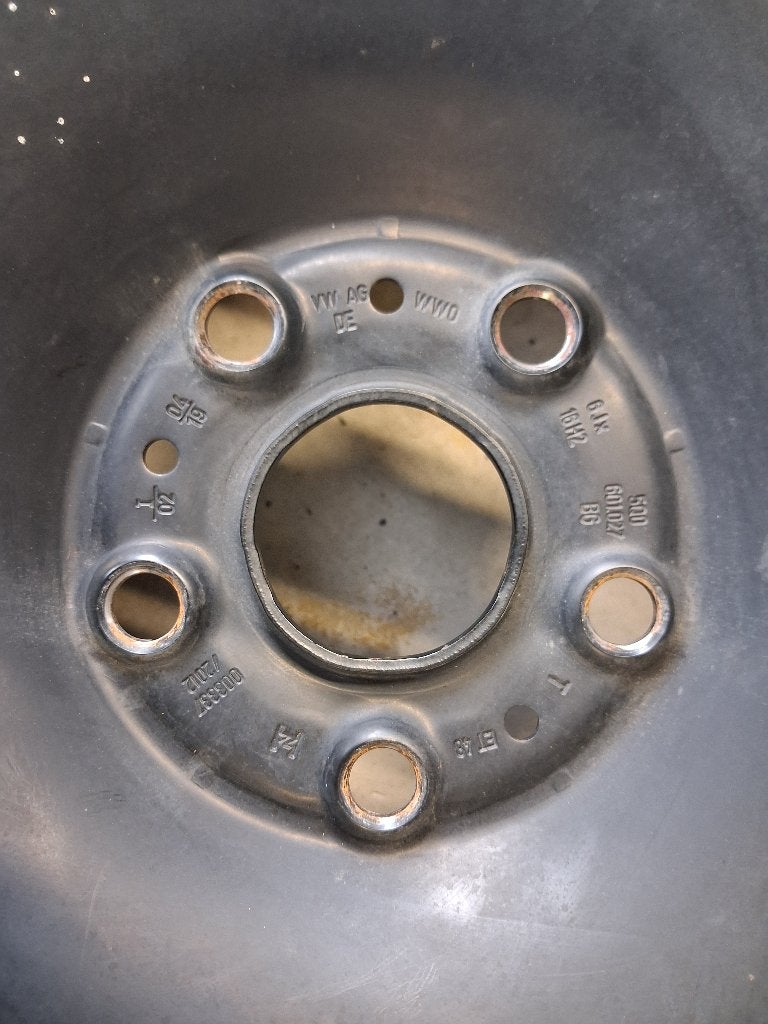 Set 4x pneus hiver continental sur jantes vw 205 55 R16, Autos : Pièces & Accessoires, Enlèvement, Pneus hiver, Pneu(s)
