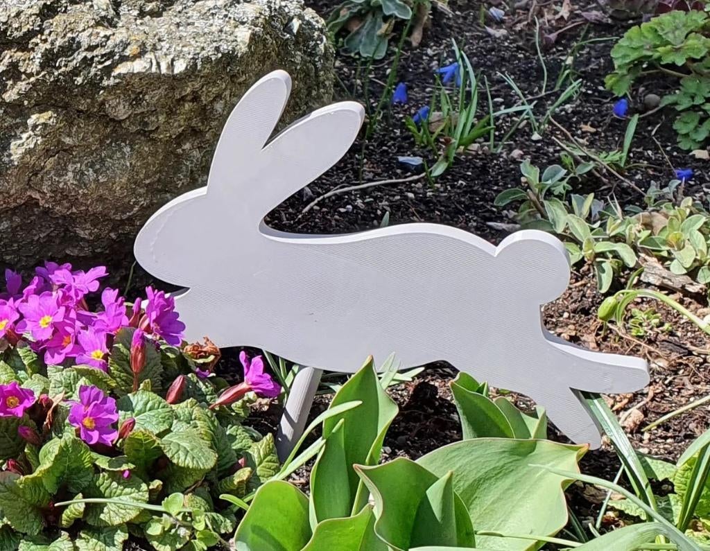 Paasdecoratie konijntje op stok — Tuin decoratie, Tuin en Terras, Tuinbeelden, Ophalen of Verzenden, Nieuw, Kunststof, Dierenbeeld