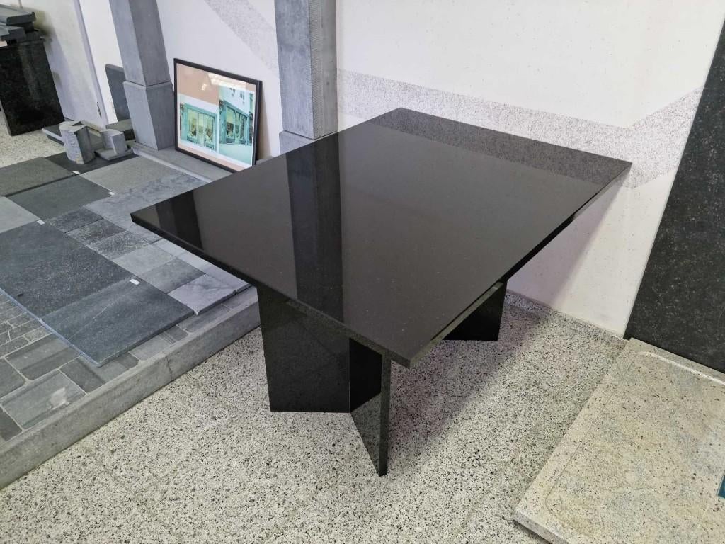 Eetkamertafel 130 x 100 cm graniet zwart Zimbabwe, Ophalen, Overige materialen, Zo goed als nieuw, Vijf personen of meer