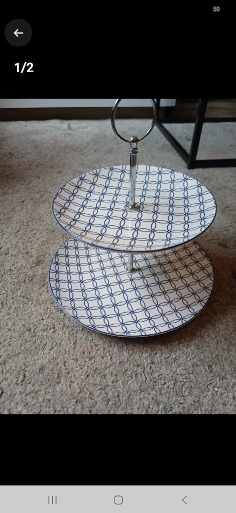 TE KOOP MOOIE ETAGERE EN SCHAALTJE, Ophalen