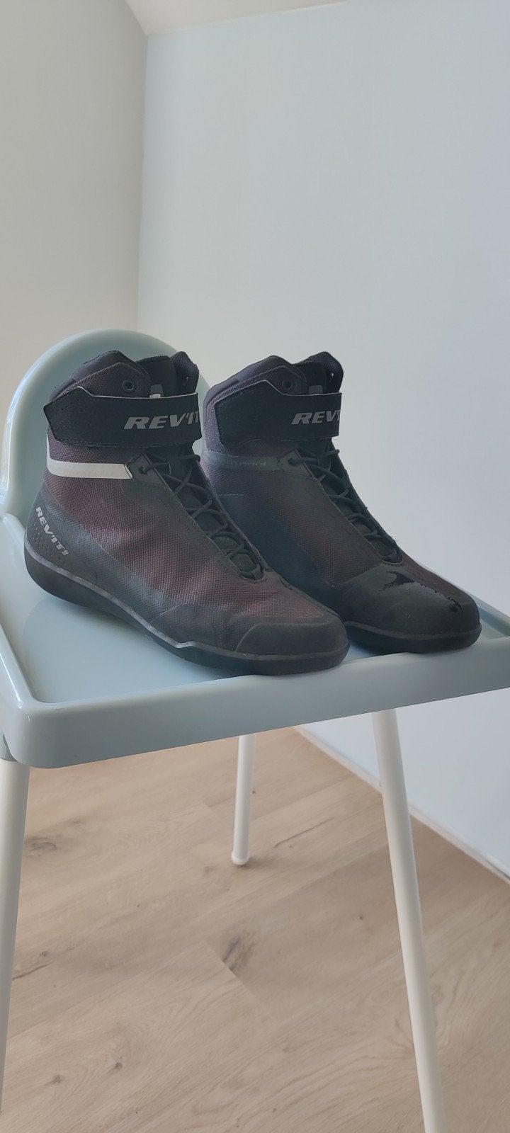 REV'IT Mission motoschoenen, Ophalen