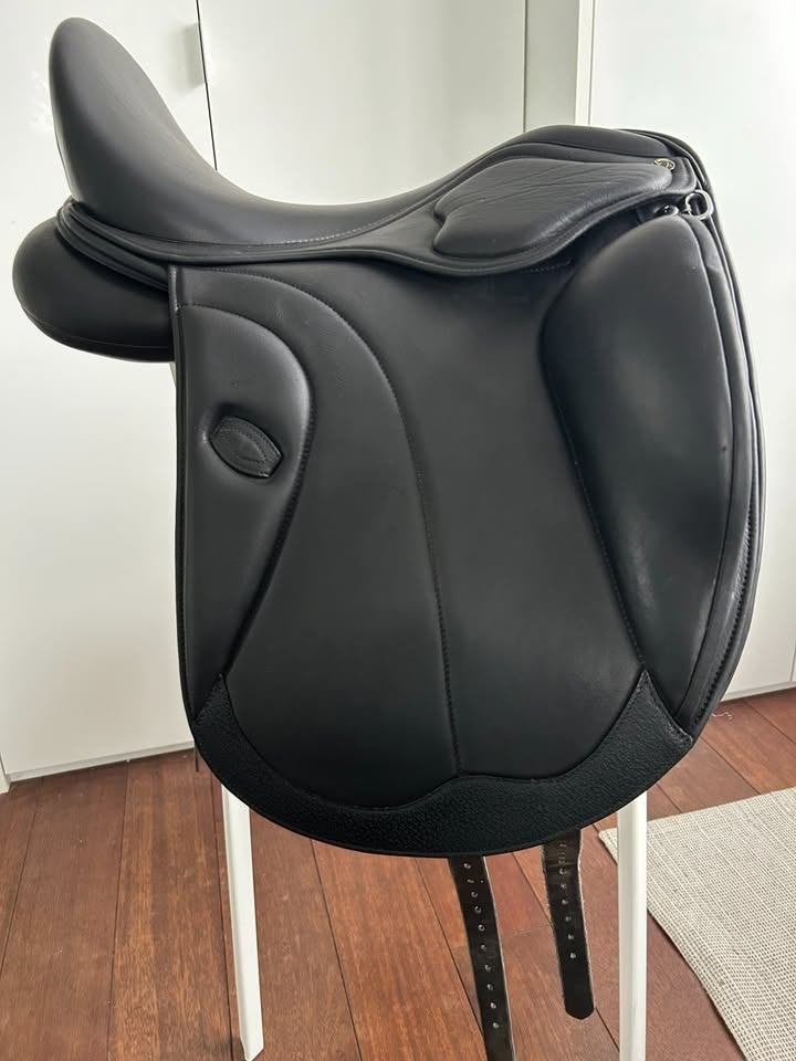 selle dressage zaldi Castel, Animaux & Accessoires, Moyen, Comme neuf, XL (18 pouces ou plus), Enlèvement
