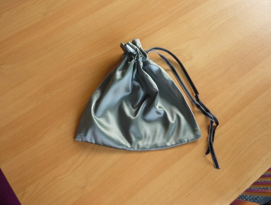 Grijze katoenen satijnen reiszak opbergzak kledingzak, Handtassen en Accessoires, Tassen | Reistassen en Weekendtassen, Ophalen of Verzenden