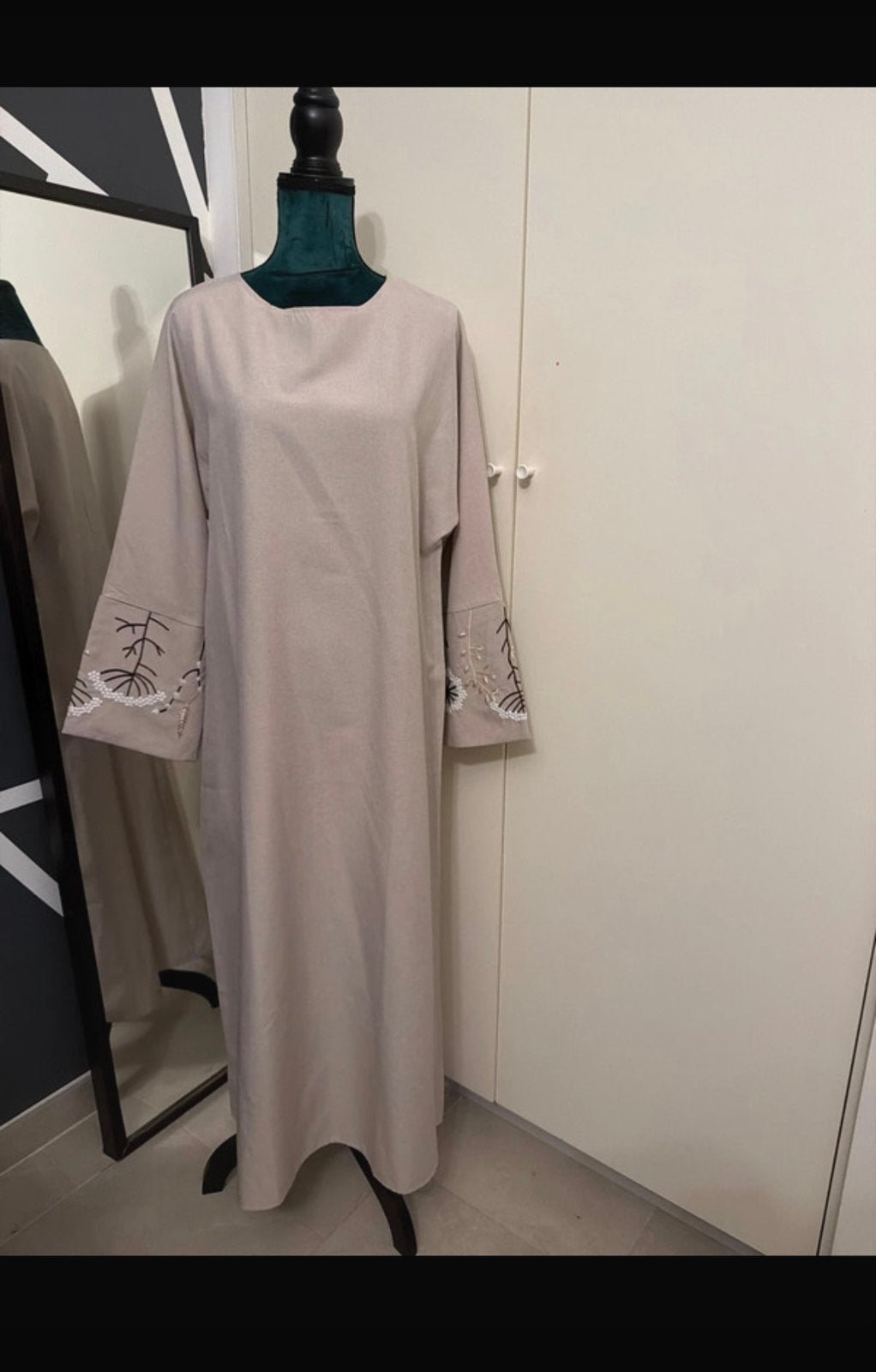 Taupe jurk, Overige typen, Overige kleuren, Ophalen of Verzenden, Zo goed als nieuw