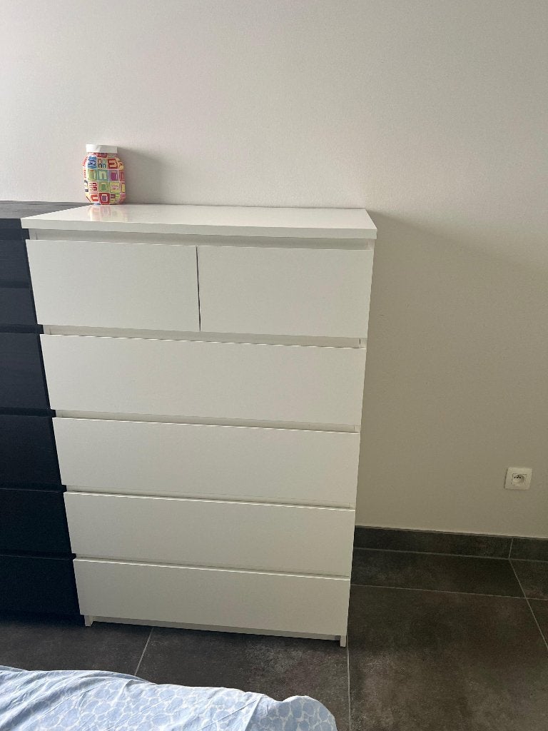 White IKEA MALM chest of drawers for sale at 50% off, Huis en Inrichting, Ophalen, 5 laden of meer, 100 tot 150 cm, 50 tot 100 cm