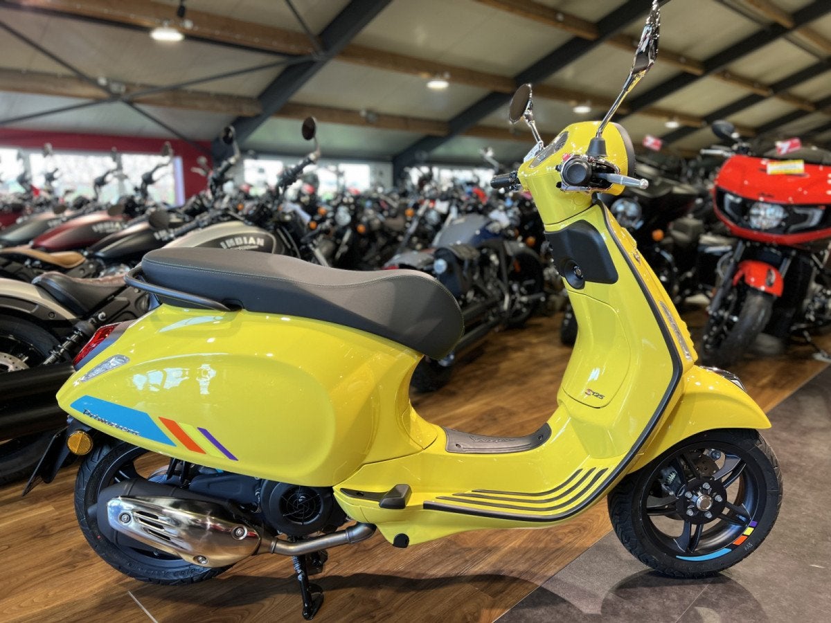 Vespa Primavera 125 S Jaune, Motoren, Scooter, Bedrijf, 125 cc, 11 kW of minder
