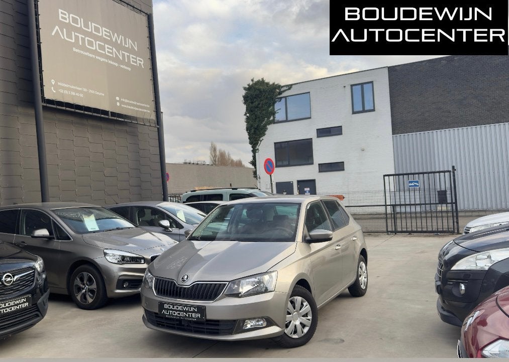 Skoda Fabia 1.0Benzine 2015 110.xxxkm Topstaat Garantie, Auto's, Skoda, Voorwielaandrijving, Stof, Zwart, Handgeschakeld