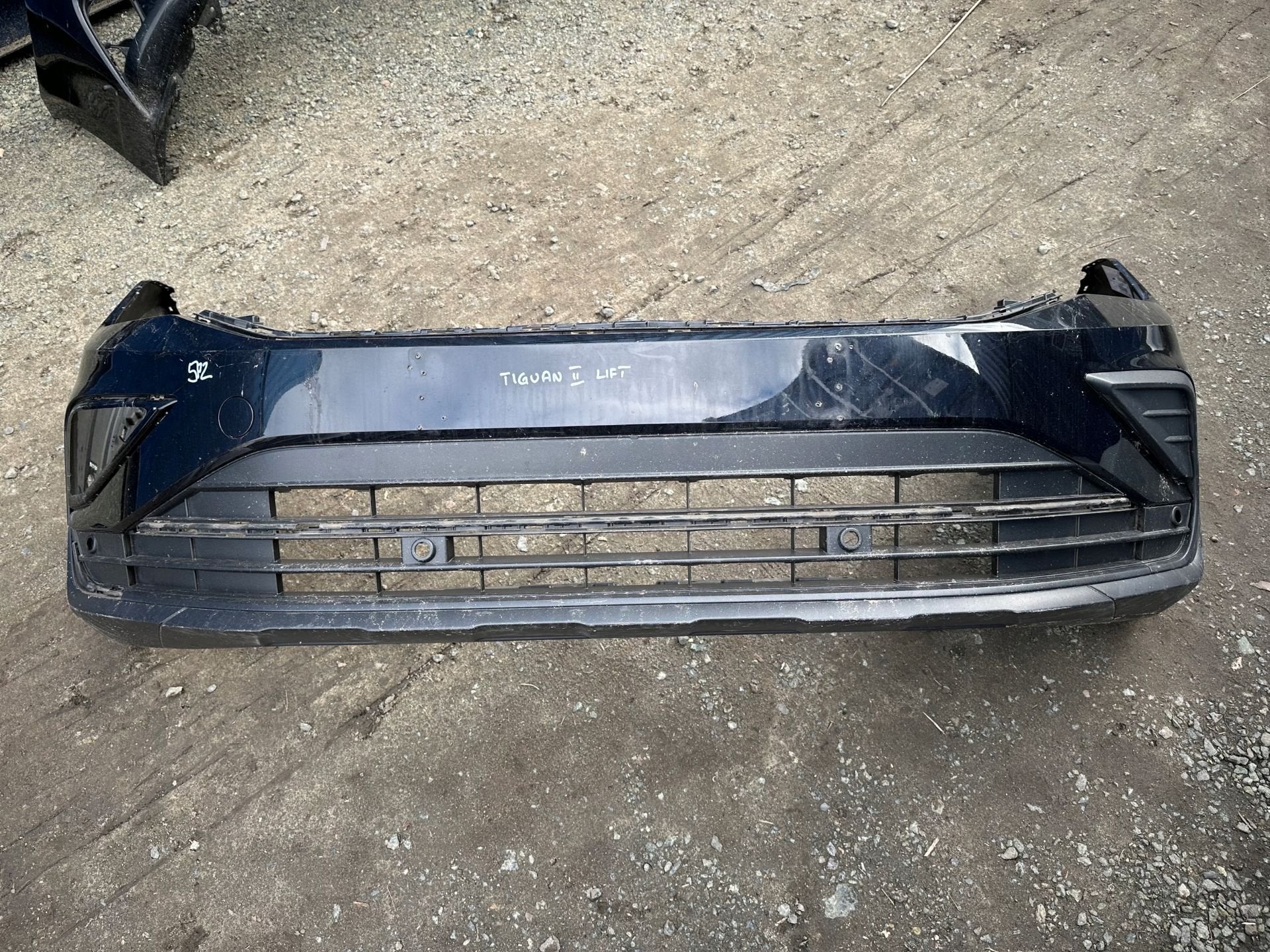 VOLKSWAGEN Tiguan Voorbumper Voor, Gebruikt, Volkswagen AG, Vw@volkswagen.de, Bumper