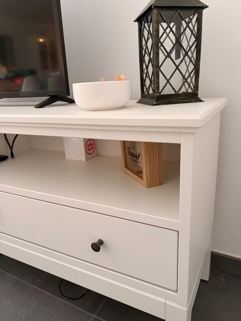 Meuble TV IKEA, 25 à 50 cm, Blanc brillant, Moins de 100 cm, 150 à 200 cm