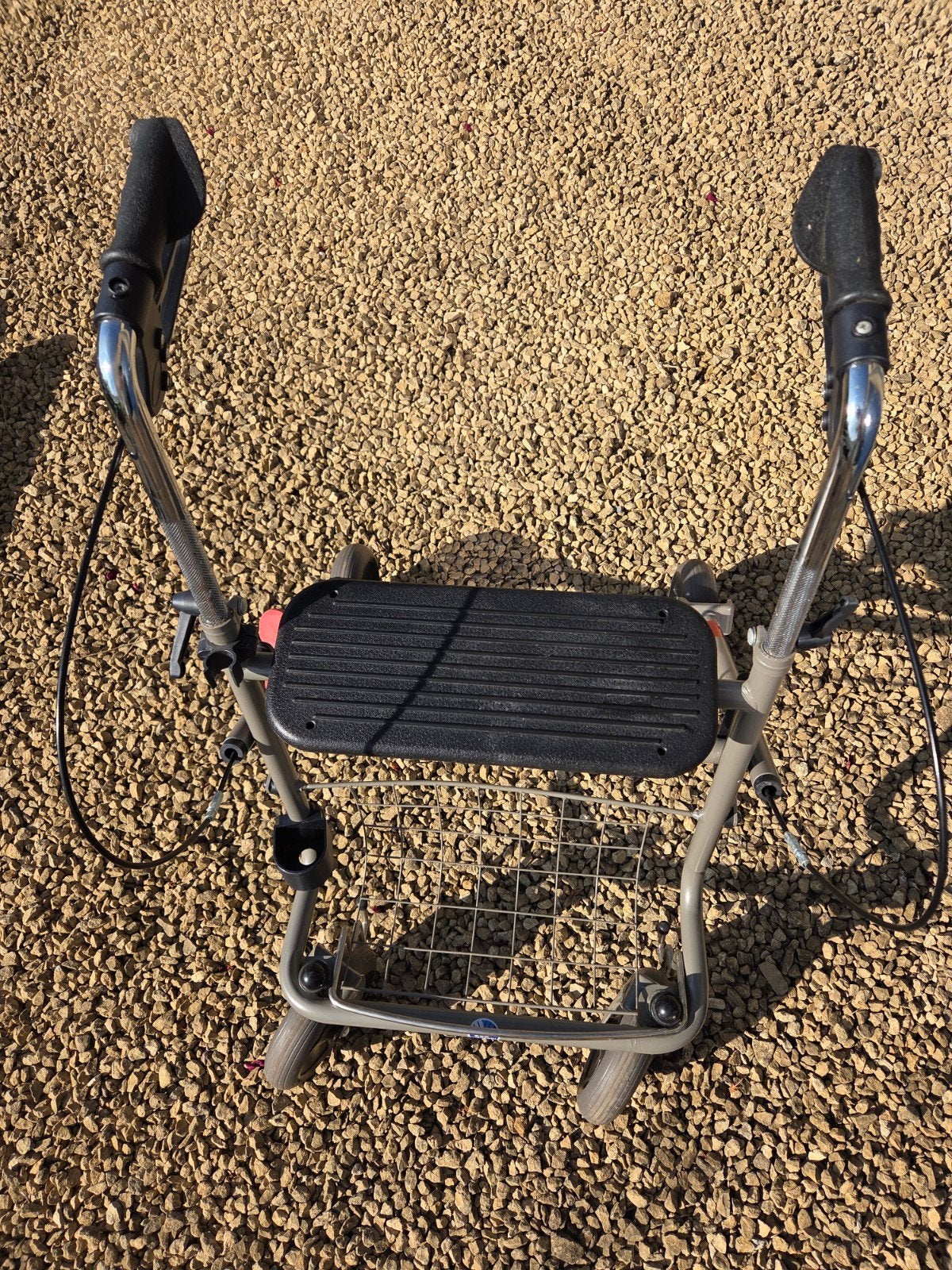 Deambulateur 4 roues, Enlèvement