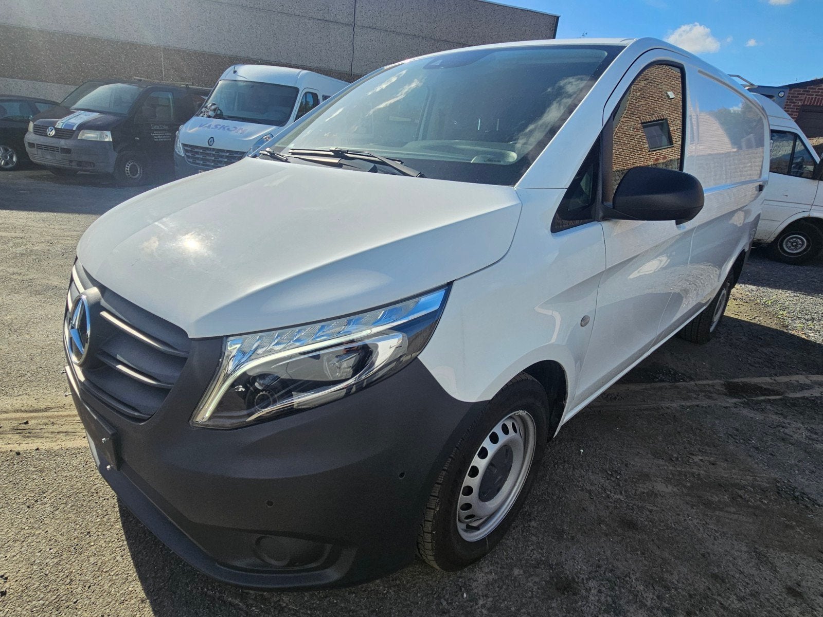 mercedes vito 110, Voorwielaandrijving, 75 kW, Stof, 4 cilinders